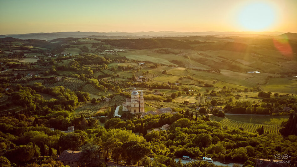 Montepulciano, terra del Vino Nobile, del Poliziano e del “Bravìo delle botti”