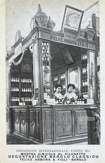 Uno stand di Marchesi di Barolo alla Expo di Torino del 1911