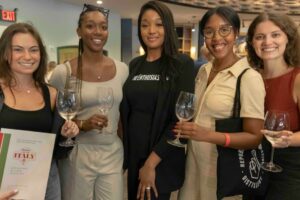 L’Italia del vino sotto i riflettori a New York, l’11 settembre 2025, con “Wine Enthusiast” L’Italia del vino sotto i riflettori a New York, l’11 settembre 2025, con “Wine Enthusiast”