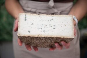 Slow Food: “no alla messa al bando dei formaggi a latte crudo, ma investire in ricerca”