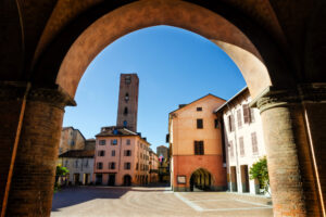 Alba, Siena, and Olbia, the most “wine-friendly” cities in Italy. Prosecco is the most clicked wine