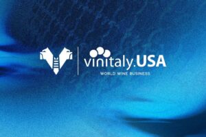 Vino a calcio ancora in gol: l’Hellas Verona scende in campo con Vinitaly.Usa Vino a calcio ancora in gol: l’Hellas Verona scende in campo con Vinitaly.Usa