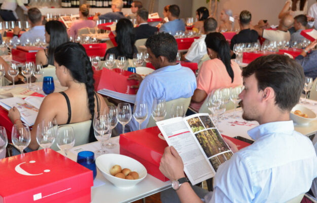 CANADA, CHIANTI DOCG, CONSORZIO VINO CHIANTI, DAZI, EXPORT, GIOVANNI BUSI, MERCATI, PROMOZIONE, Mondo