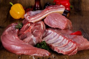 Dalla Cina dazi temporanei sulla carne di maiale Ue fino al 62,4%: “state facendo dumping” Dalla Cina dazi temporanei sulla carne di maiale Ue fino al 62,4%: “state facendo dumping”