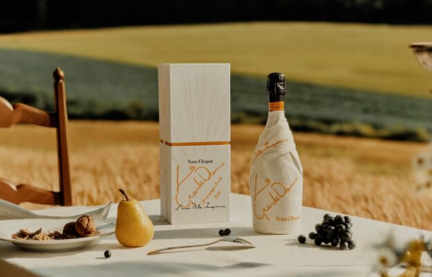 CHAMPAGNE, Jacquemus, La Grande Dame, Veuve Clicquot, Mondo