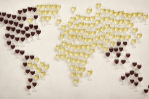 Il vino consumato fuori casa “vale” il triplo di quello bevuto “at home”. I numeri di Statista