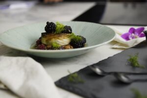 Vegano & stellato: arriva il ricettario di alta cucina senza carne e ingredienti di origine animale Vegano & stellato: arriva il ricettario di alta cucina senza carne e ingredienti di origine animale
