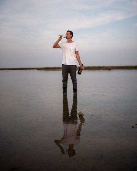 Venissa nella Laguna di Venezia partecipa alla “The Venice Glass Week” ospitando l’artista Antonello Viola