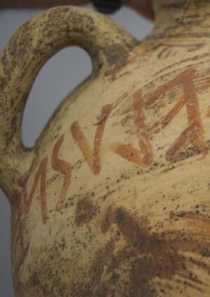 Il Muvit, il Museo del vino più importante d’Italia, a Torgiano, lo racconta come “dono degli dèi”