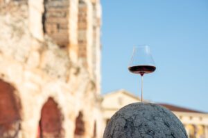 Il vino è anche questione di calice. E Italesse lancia quello per l’Amarone della Valpolicella Il vino è anche questione di calice. E Italesse lancia quello per l’Amarone della Valpolicella