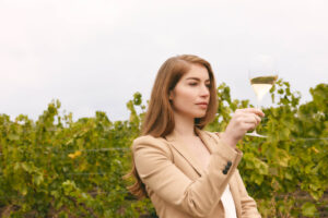 I vertici dello Champagne sono sempre più “rosa”: Caroline Fiot nuova Chef de Caves di Ruinart