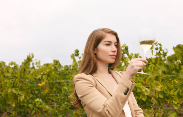 CAROLINE FIOT, CHAMPAGNE, MAISON RUINART, Mondo