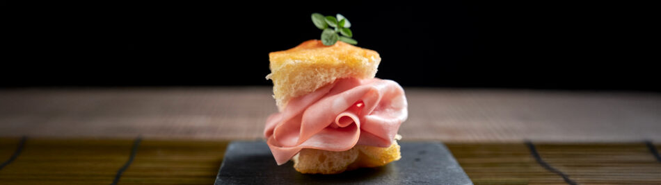 La mortadella, “regina rosa” dei salumi 