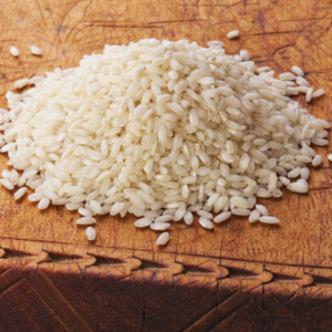 Carnaroli e Arborio a 60-70 centesimi l’etto. Coldiretti: “l’import fa crollare i prezzi del riso”