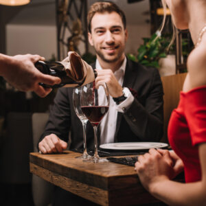 Da &ldquo;uno o due drink al giorno&rdquo; a &ldquo;consumare meno alcol&rdquo; nelle nuove Linee Guida alimentari Usa