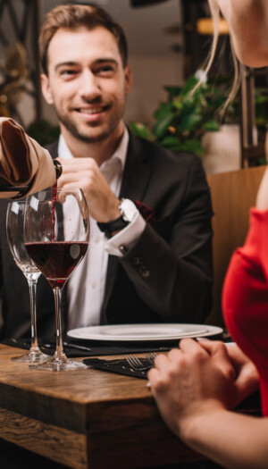 Da &ldquo;uno o due drink al giorno&rdquo; a &ldquo;consumare meno alcol&rdquo; nelle nuove Linee Guida alimentari Usa