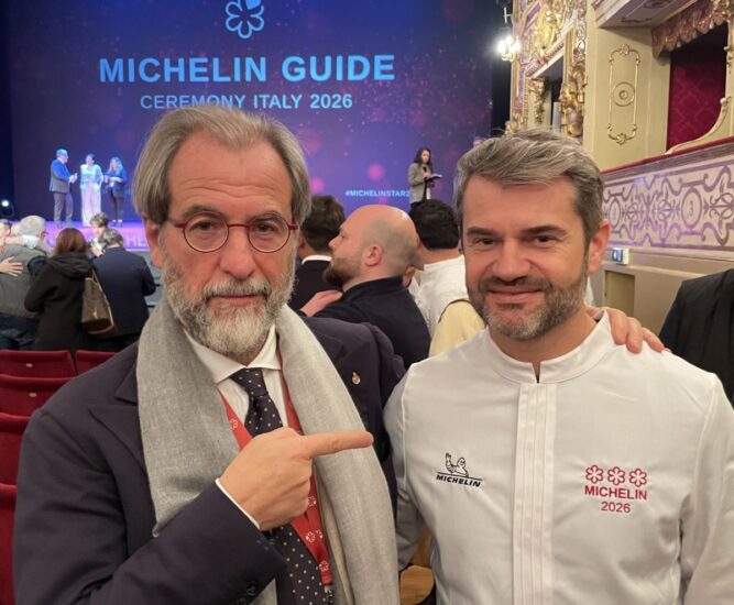 L’“uomo delle stelle”, Enrico Bartolini, con il direttore WineNews Alessandro Regoli