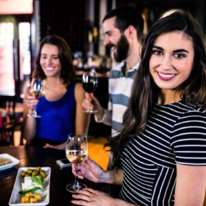 Di cosa parliamo di fronte ad un aperitivo? Di calcio, davanti alla politica ed ai grandi eventi