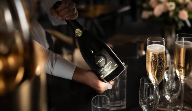 Nasce il primo spumante analcolico al mondo con fermentazione secondaria e affinamento sui lieviti 