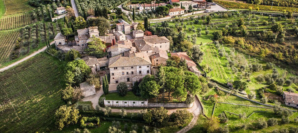 “Top 100” 2025 di “Wine Spectator”, via al “countdown” ed è subito Italia: Castello di Ama al n. 9