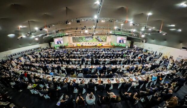 Cop30, non c’è l’accordo sui fossili. Slow Food: “ennesima occasione persa, serve una rivoluzione”