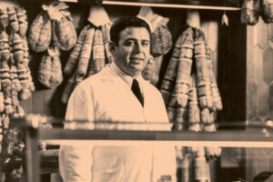 “Un Angelo in bellavista. La storia di Angelo Stoppani, il Signor Peck” scritta da Paolo Marchi