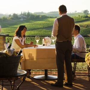 Turismo del vino, nel 2025 il 91% degli enoturisti in Italia ha fatto un “tour tailor-made”