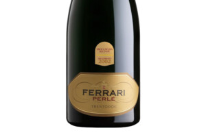 Ferrari, Doc Trento Brut Perlé Archivio di Famiglia 2002 Sboccatura Recente 2023