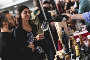 Focus su vino artigianale e territorio: torna il “Mercato dei Vignaioli Indipendenti” della Fivi