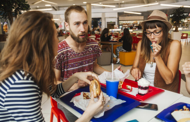 CENTRI COMMERCIALI, FOOD COURT, GEN Z, GRUPPO FOOD, IULM, OSSERVATORIO FOOD COURT, RISTORANTI, RISTORAZIONE, TRAVEL RETAIL, Non Solo Vino