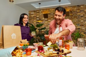 Napoli regina del “delivery social”: il 70% ordina cibo in compagnia