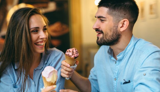 Gli Anni ’90 sono la decade più amata dagli italiani, tra autenticità e gesti semplici 