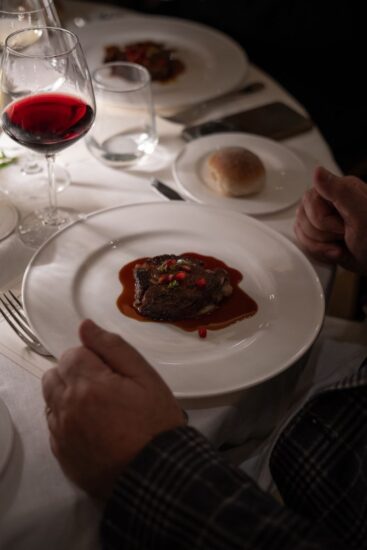 La tavola vista dall’obbiettivo del fotografo Maurizio Adamo