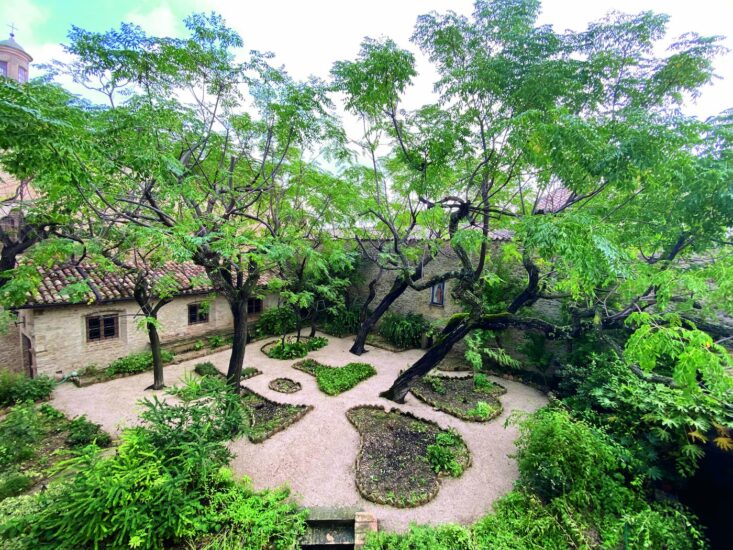 Il Giardino nel Monastero di Santa Chiara