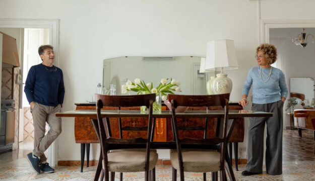 Per oltre la metà degli italiani, quando sono in viaggio, il benvenuto perfetto è enogastronomico