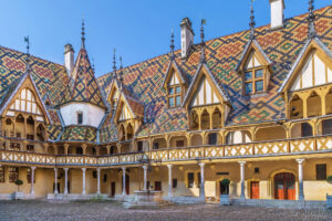 Asta degli Hospices de Beaune n. 165, nel cuore della Borgogna, raccolti 18,8 milioni di euro