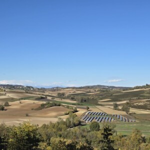 Impianto agrivoltaico nella valle di Altavilla Monferrato: il Comune di Viarigi fa ricorso al Tar