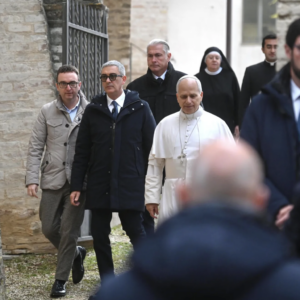 Papa Leone XIV a Montefalco, nel convento che custodiva le antiche piante di Sagrantino 