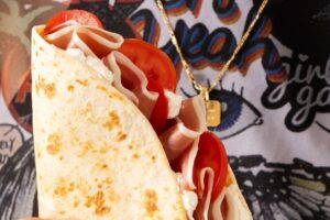 Il cibo più ordinato dagli italiani? La piadina, che conquista anche il secondo posto mondiale