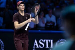 Jannik Sinner trionfa alle Nitto Atp Finals di Torino e brinda al successo con l’Asti Docg