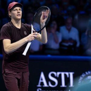 Jannik Sinner trionfa alle Nitto Atp Finals di Torino e brinda al successo con l’Asti Docg