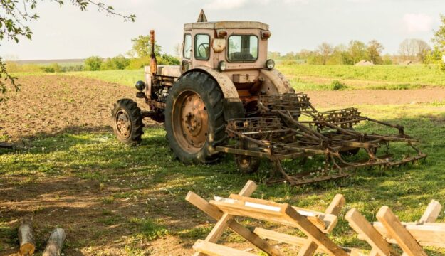 Il settore delle macchine agricole, che vale 3 miliardi di euro, travolto da una tempesta normativa