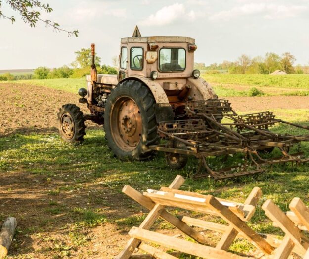 Il settore delle macchine agricole, che vale 3 miliardi di euro, travolto da una tempesta normativa