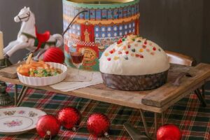 Da regalare, da mettere in tavola o da esibire: la guida by WineNews ai panettoni del Natale 2025