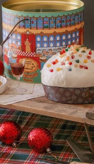 Da regalare, da mettere in tavola o da esibire: la guida by WineNews ai panettoni del Natale 2025