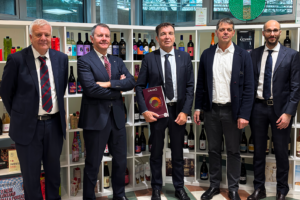 Meno vendite, ma pi&ugrave; guadagni, grazie ad organizzazione ed investimenti: il bilancio 2025 di Caviro