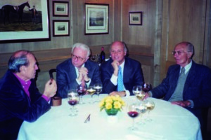 &ldquo;&Egrave; una storia italiana. Appunti di un lungo viaggio&rdquo; in cui anche i vip si incontrano a tavola