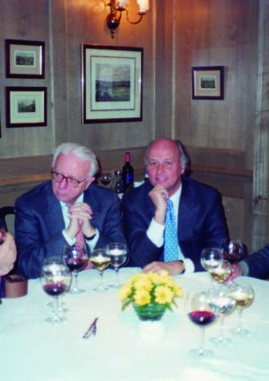 &ldquo;&Egrave; una storia italiana. Appunti di un lungo viaggio&rdquo; in cui anche i vip si incontrano a tavola