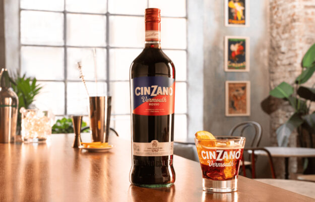 ACQUISIZIONI, BORSA, CINZANO, GRUPPO CAFFO, GRUPPO CAMPARI, ITALIAN WINE BRANDS, SPUMANTE, VALLE TALLORIA, VERMOUTH, Italia