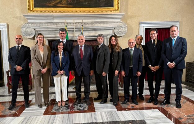 ANTONIO TAJANI, CEEV, CUCINA ITALIANA, DAZI, EXPORT, LEGGE DI BILANCIO 2025, MADE IN ITALY, MARZIA VARVAGLIONE, MINISTRO DEGLI AFFARI ESTERI, PATRIMONIO UNESCO, PROMOZIONE, SETTIMANA DELLA CUCINA ITALIANA NEL MONDO, UIV, USA, Italia